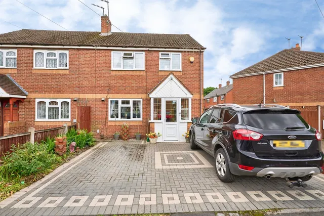 Hillary Avenue, Wednesbury, WS10, photo 1