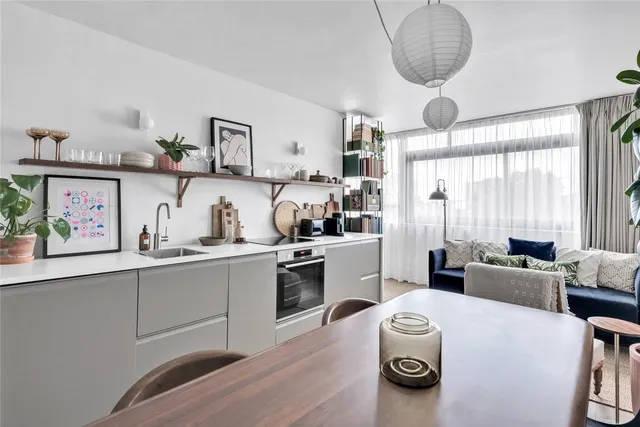 Romney Court, Haverstock Hill, London, NW3, photo 1