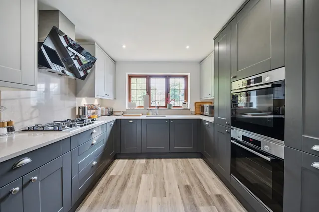 Photo 3 — Oaklands, Leatherhead, KT22