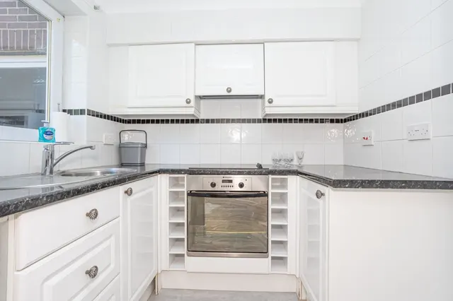 Hunting Gate, Birchington, CT7, photo 2