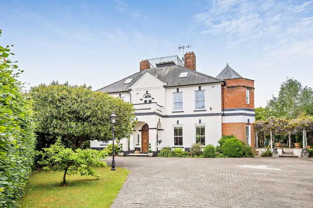 Church Street, Crondall, GU10, photo 1