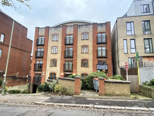 Approach Road, Barnet, EN4 8FG, photo 1