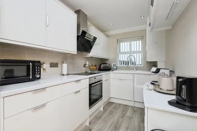 Arundel Road, Eastbourne, BN21, photo 3