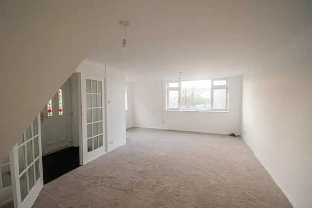 Photo 3 — Kingfisher Avenue, Hythe, Kent, CT21