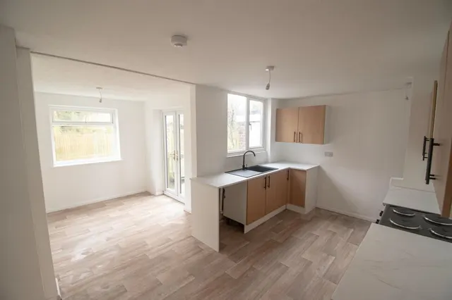 Photo 2 — Kingfisher Avenue, Hythe, Kent, CT21