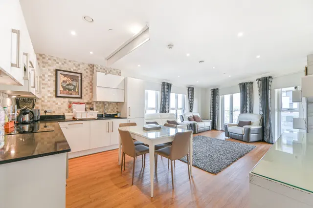 Flat 38, Venice House, Hatton Road, Wembley, photo 1