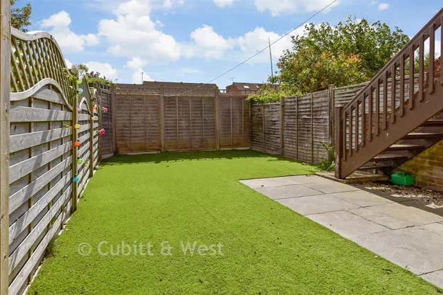Dinsdale Gardens, Rustington, BN16, photo 2