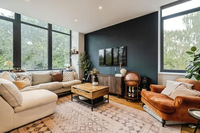 Littleworth Road, Esher, KT10, photo 3