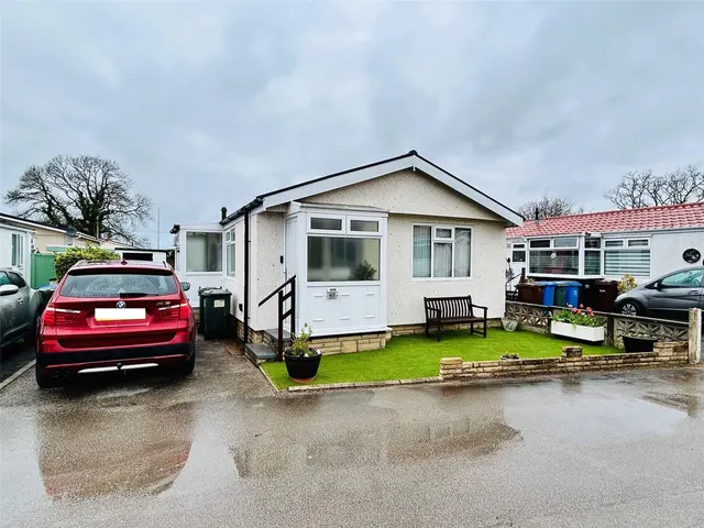 West Drive, Cuerden Residential Park, Leyland, Lancashire, PR25, photo 1