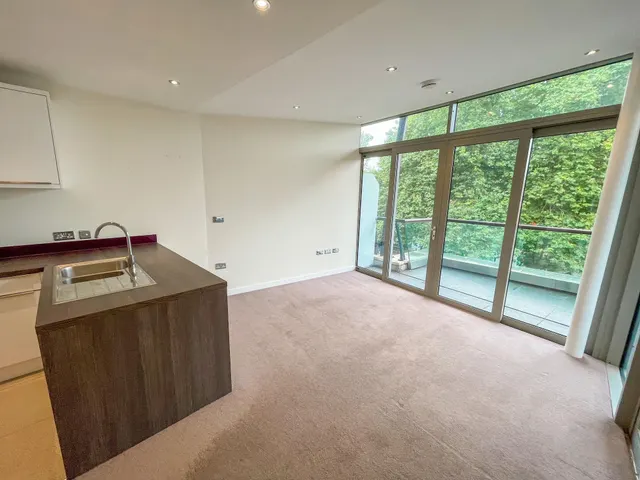 Waterside North, LINCOLN, photo 1