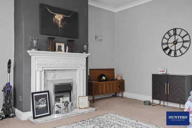 Holme Lane, Bradford, BD4, photo 3