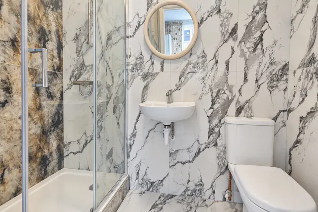 Corban Road, Hounslow, TW3, photo 3