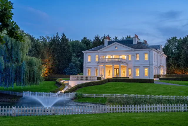 Stayne End, Virginia Water, GU25, photo 1