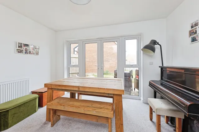 Elgar Avenue, WHITSTABLE, photo 1