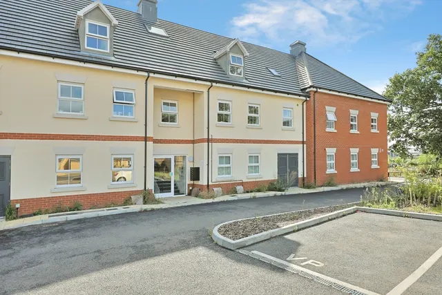 Turner Crescent, Postwick, Norwich, Norfolk, NR13, photo 1