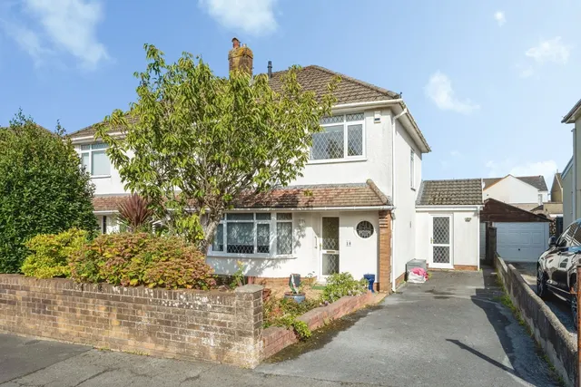 Heol Pen Y Scallen, Loughor, SA4, photo 1