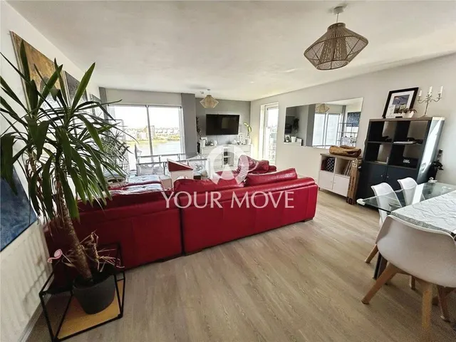 Erebus Drive, London, SE28, photo 1