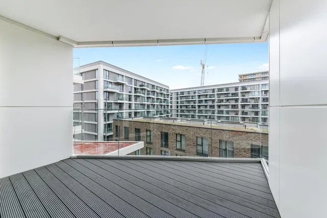 Carrick House, Royal Wharf, E16, photo 2