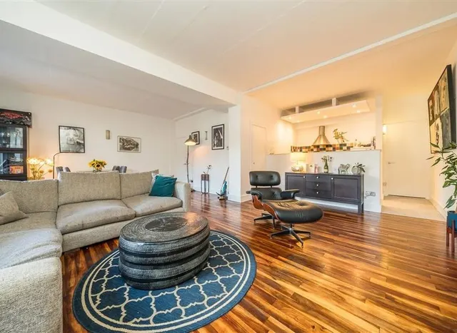 Photo 2 — Sunlight Square, Bethnal Green, E2