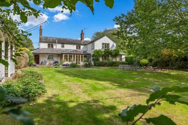 Milton House, Cholesbury, HP23, photo 3