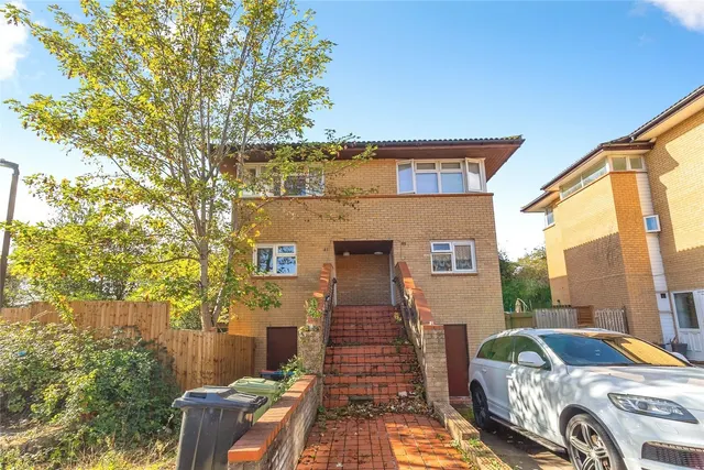 Shackleton Place, Oldbrook, MK6, photo 1
