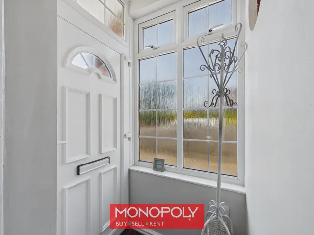 Cyrrae Henllan Road, St. Asaph, LL17, photo 2