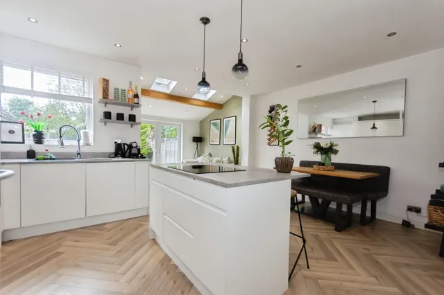 Bramley Croft, Shirley, B90, photo 2
