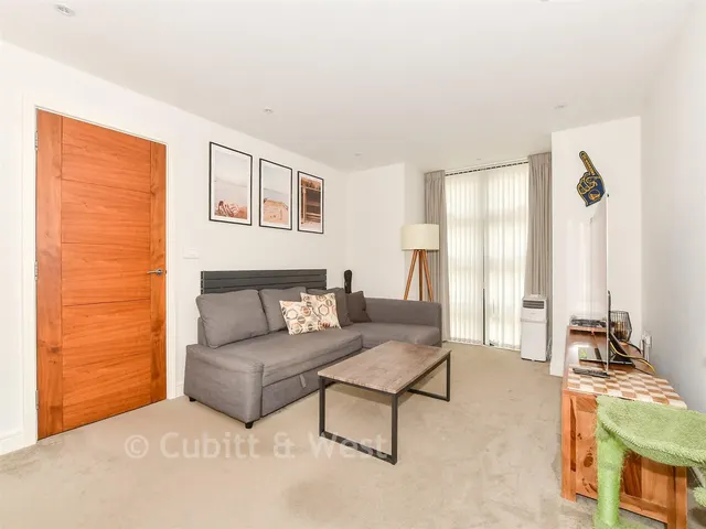 Sunte Avenue, Lindfield, RH16, photo 2
