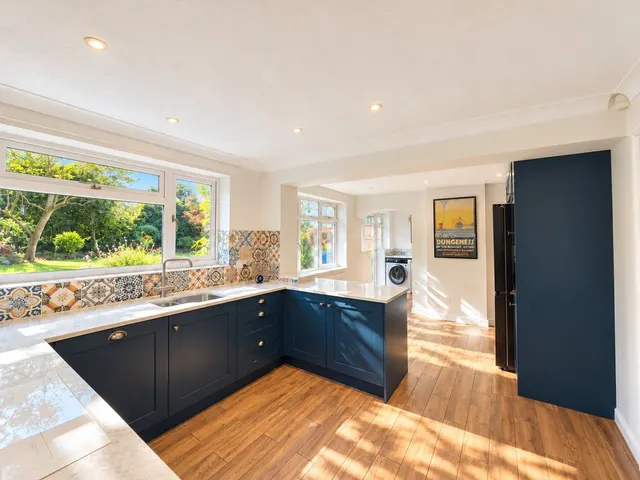 Wilkinson Close, Burntwood, WS7, photo 2