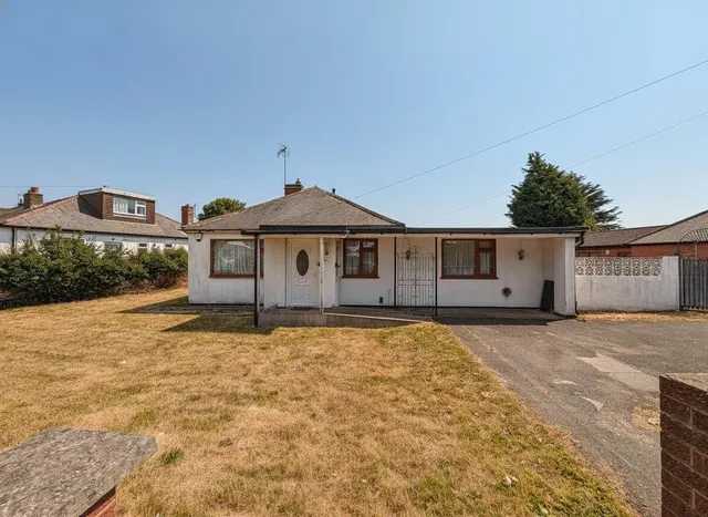 Humberstone Lane, Leicester, LE4, photo 1