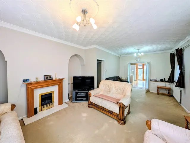 Humberstone Lane, Leicester, LE4, photo 2