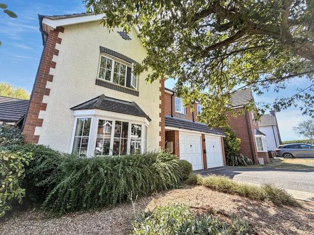 Collie Drive, Kingsnorth, TN23, photo 1