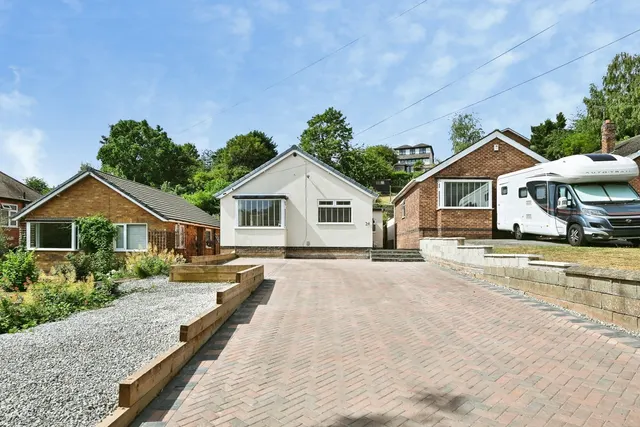 Douglas Avenue, Carlton, Nottingham, Nottinghamshire, NG4, photo 1