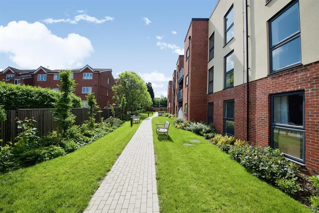 Sewardstone Road, Waltham Abbey, EN9, photo 1