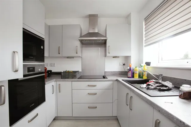 Sewardstone Road, Waltham Abbey, EN9, photo 2