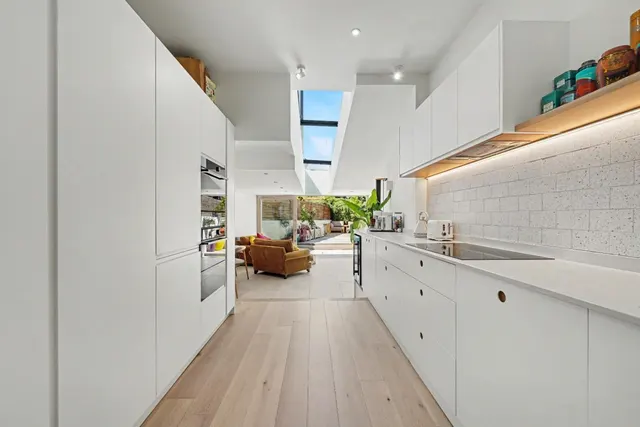 Hawksley Road, London, N16, photo 1