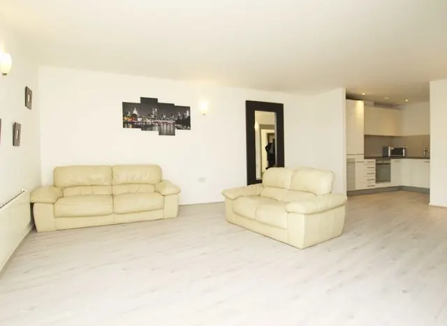 Prestons Road, Canary Wharf, E14, photo 2
