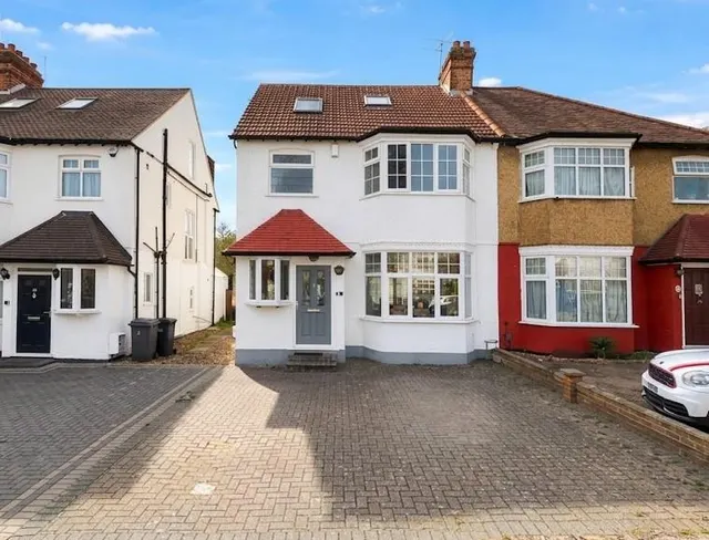 Sefton Avenue, Mill Hill, NW7, London, photo 1