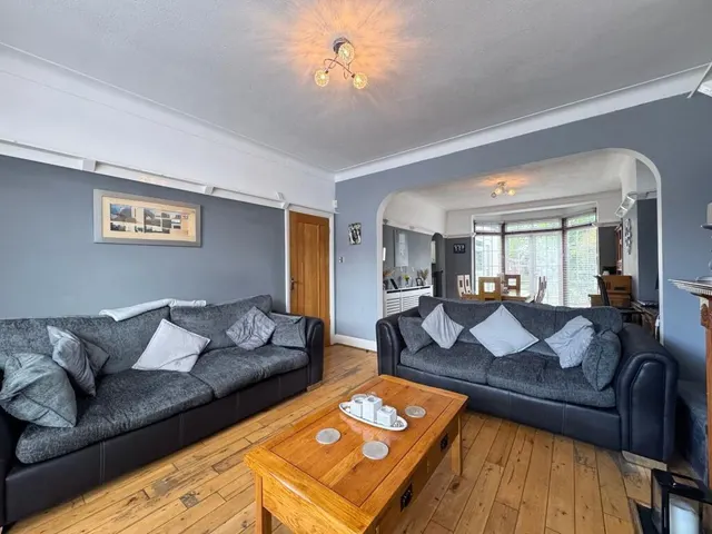 Photo 3 — Sefton Avenue, Mill Hill, NW7, London