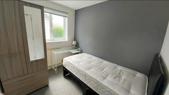 Chelmer Road, extra storage room, CM2, photo 2