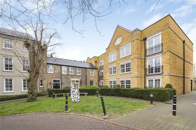 Twickenham Road, Old Isleworth, TW7, photo 1