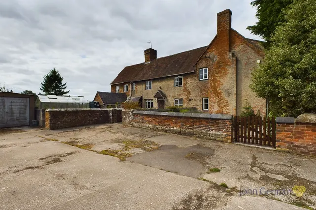 Roston, Ashbourne, photo 1