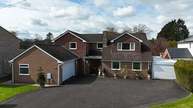 Photo 2 — Riverside Close, Laverstock, Salisbury, Wiltshire, SP1 1QW