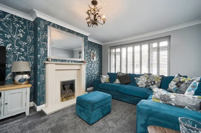 Photo 3 — Harewood Crescent, Oakworth, Keighley