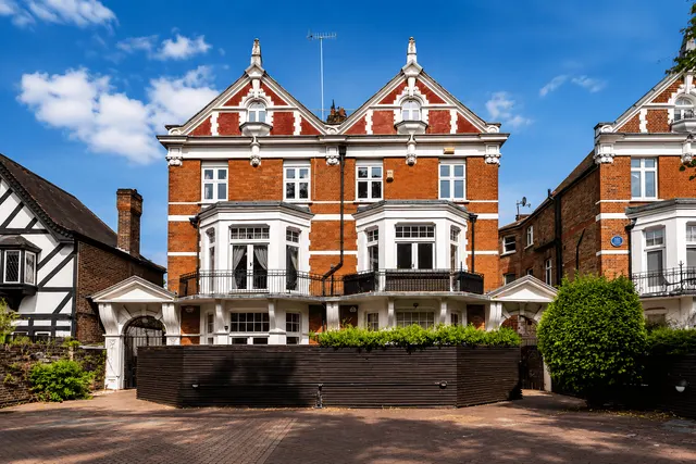 2 bedroom flat — Maida Vale, W9