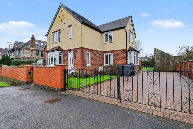Rugby Road, Bulkington, CV12, photo 1