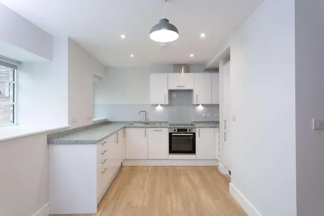 Photo 3 — Church House Apartment, York, YO1