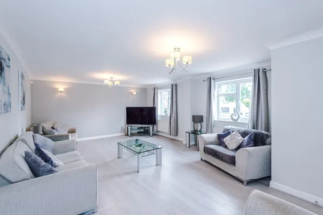 Photo 3 — Rockingham Close, Birchwood, Warrington, Warrington, WA3 6UY