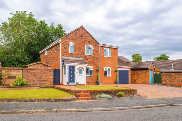 Rockingham Close, Birchwood, Warrington, Warrington, WA3 6UY, photo 1