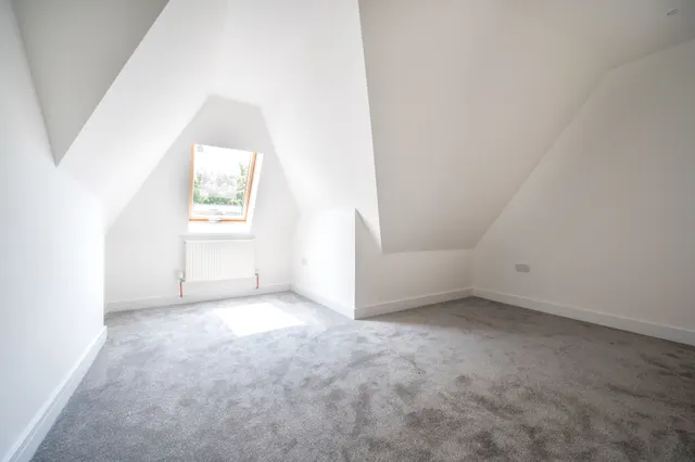Flat 5, Cricketers House, 53 Westfield Road, Woking, photo 1